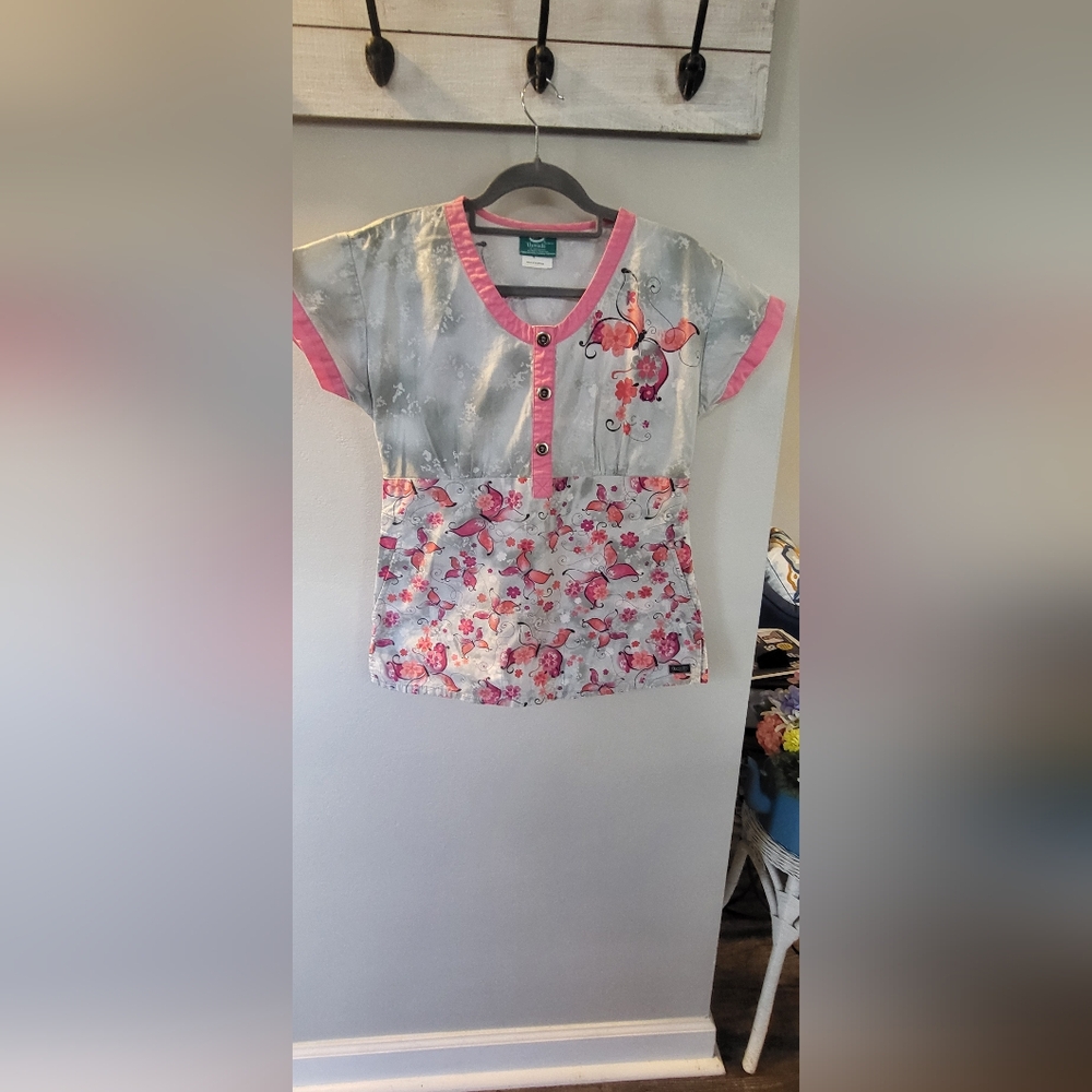 Pretty Floral Scrub Top
